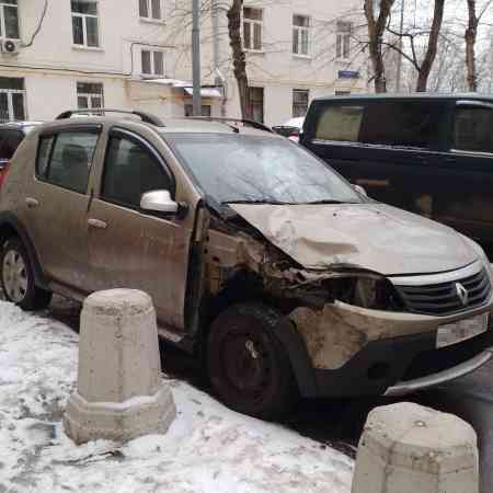 Битые авто Рено Сандеро Степвей, 1.6, АКПП выкупили за 330000